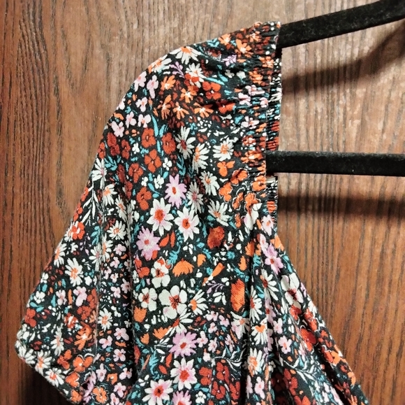 Torrid Floral Cinch Cut Out Top - Picture 3 of 8
